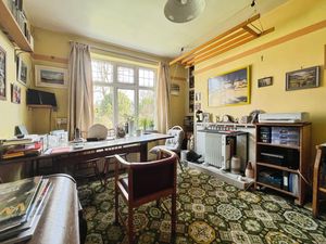 Dining room- click for photo gallery